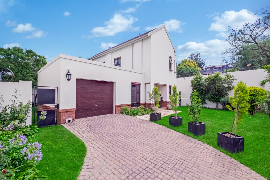 To Let 2 Bedroom Property for Rent in Bryanston Gauteng