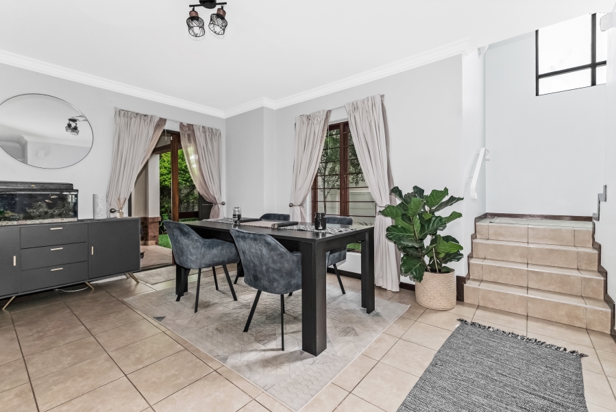 To Let 2 Bedroom Property for Rent in Bryanston Gauteng