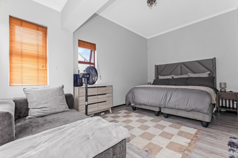 To Let 2 Bedroom Property for Rent in Bryanston Gauteng