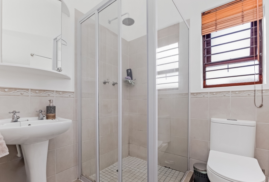 To Let 2 Bedroom Property for Rent in Bryanston Gauteng