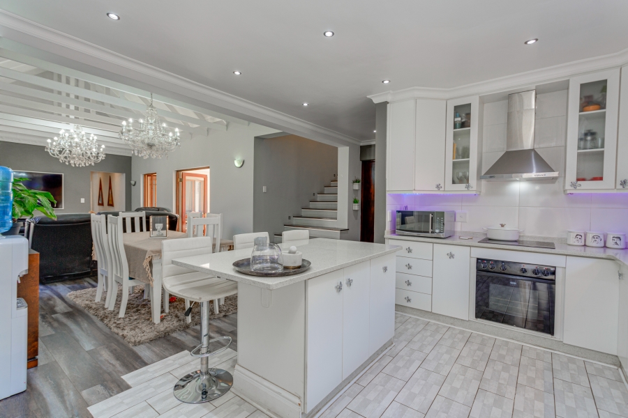 4 Bedroom Property for Sale in Craigavon Gauteng