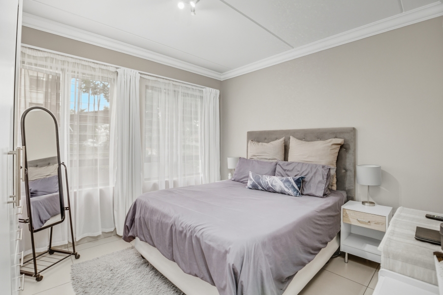 To Let 2 Bedroom Property for Rent in Broadacres Gauteng