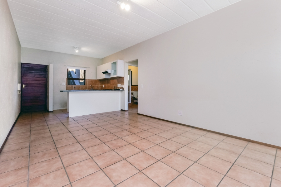 To Let 1 Bedroom Property for Rent in Douglasdale Gauteng