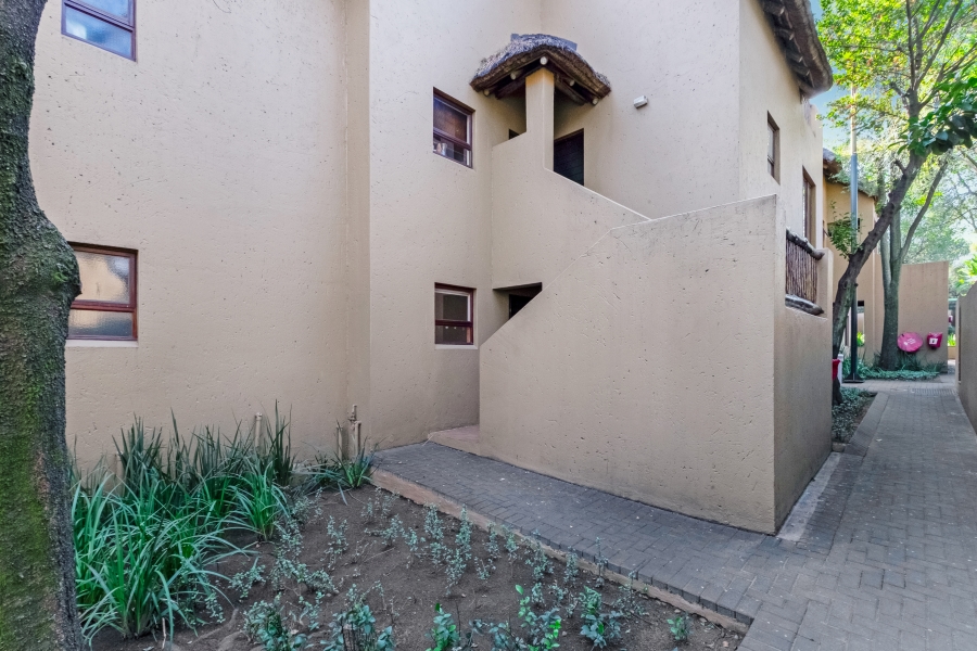 To Let 1 Bedroom Property for Rent in Douglasdale Gauteng