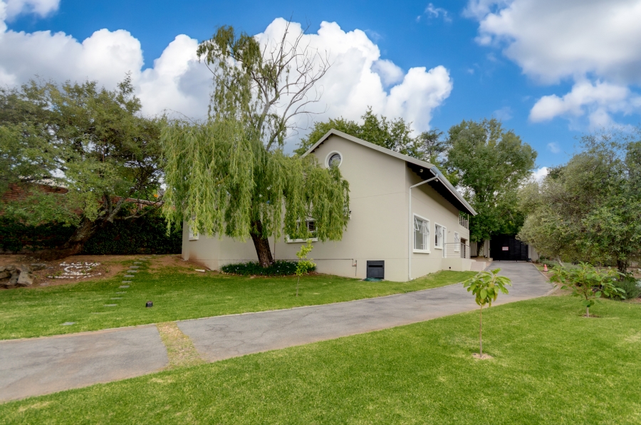 5 Bedroom Property for Sale in Bryanston Gauteng