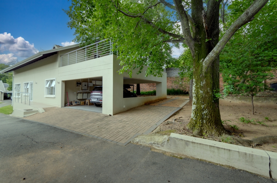 5 Bedroom Property for Sale in Bryanston Gauteng