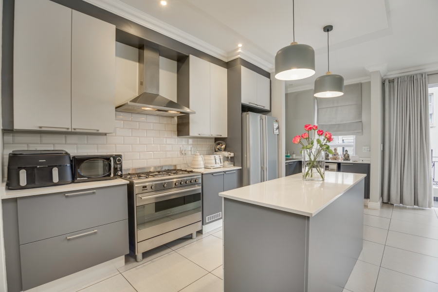 3 Bedroom Property for Sale in Bryanston Gauteng