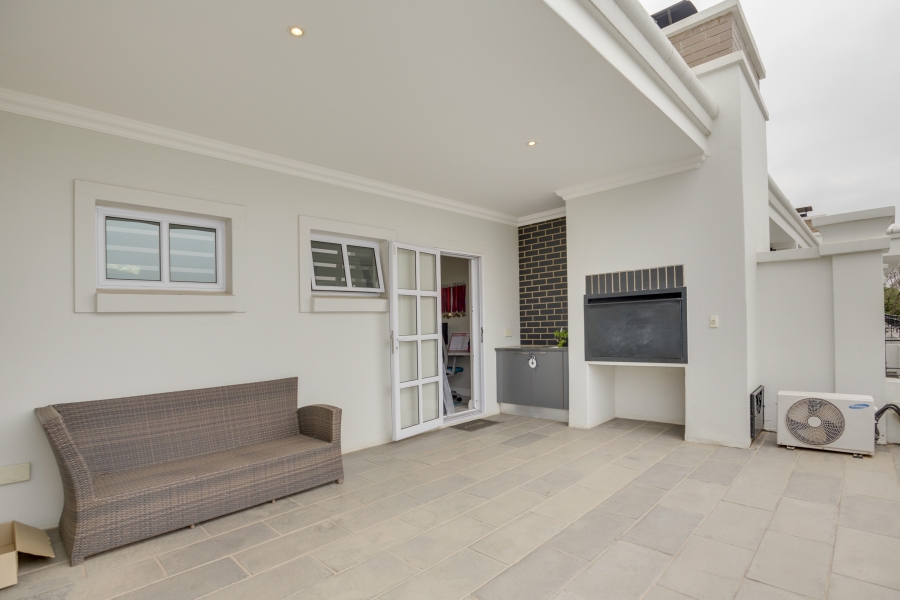 3 Bedroom Property for Sale in Bryanston Gauteng