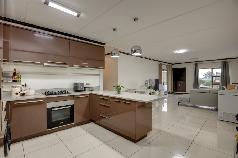 To Let 3 Bedroom Property for Rent in Kengies Gauteng