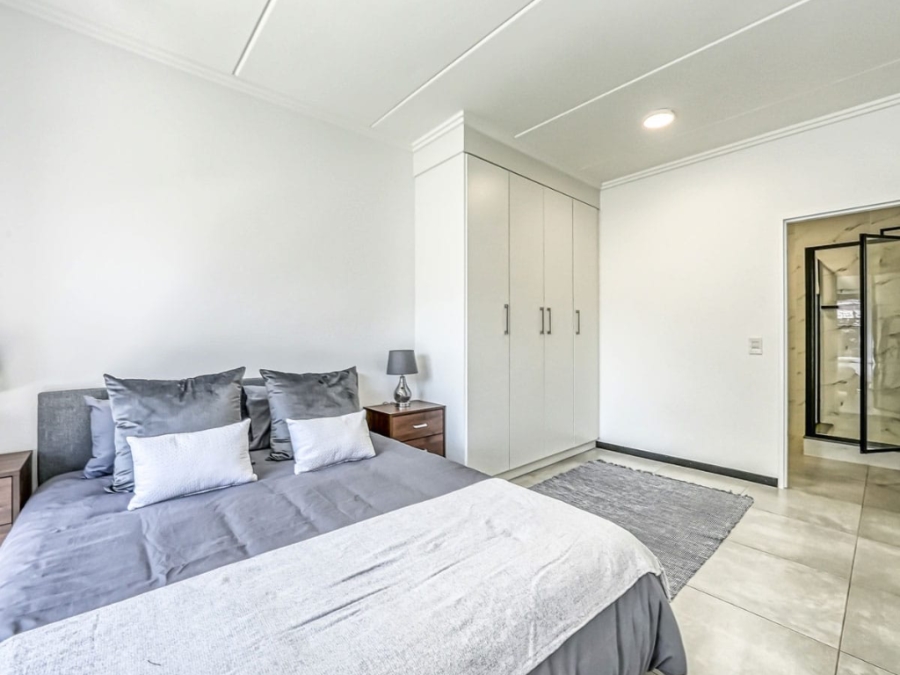 To Let 2 Bedroom Property for Rent in Bryanston Gauteng