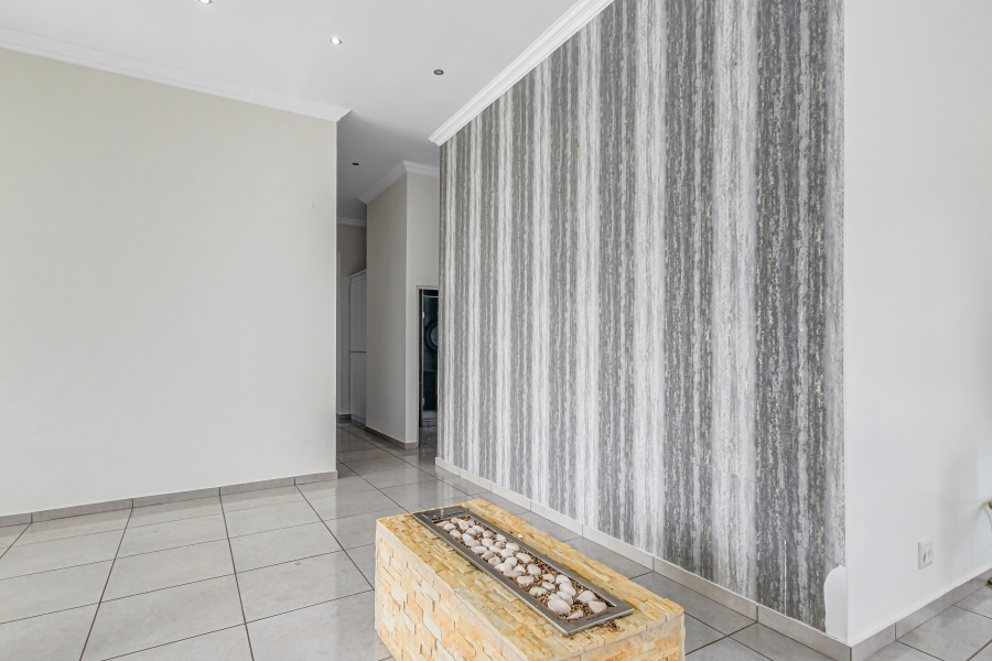 To Let 3 Bedroom Property for Rent in Copperleaf Estate Gauteng