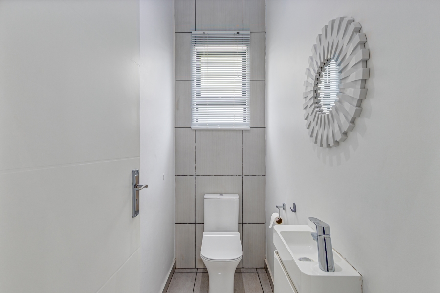 To Let 3 Bedroom Property for Rent in Copperleaf Estate Gauteng