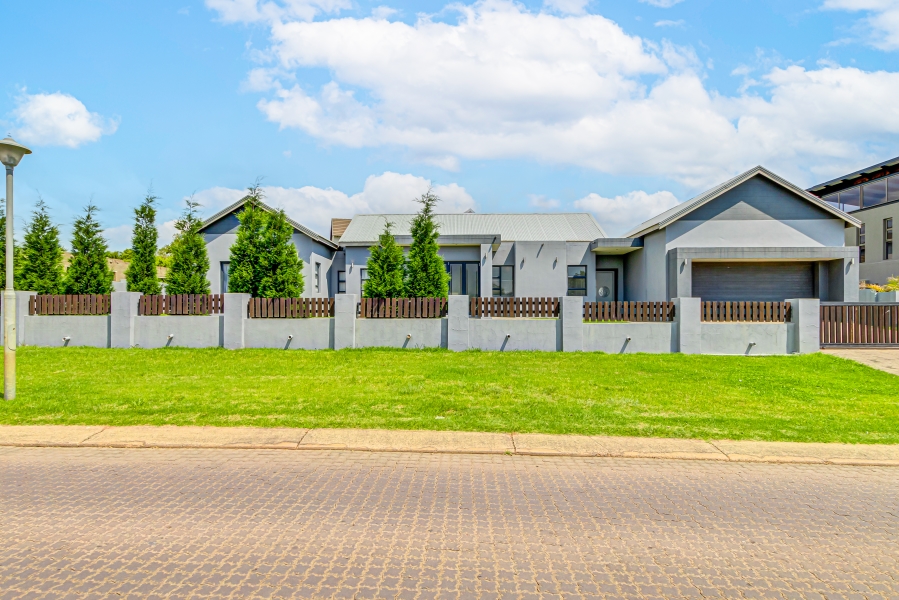 To Let 3 Bedroom Property for Rent in Copperleaf Estate Gauteng