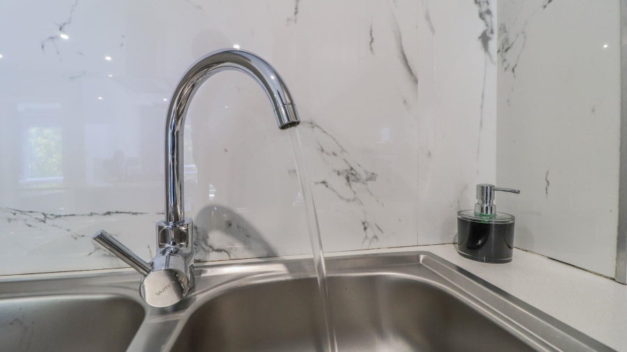 To Let 2 Bedroom Property for Rent in Broadacres Gauteng