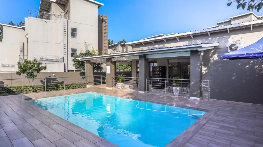 To Let 2 Bedroom Property for Rent in Broadacres Gauteng