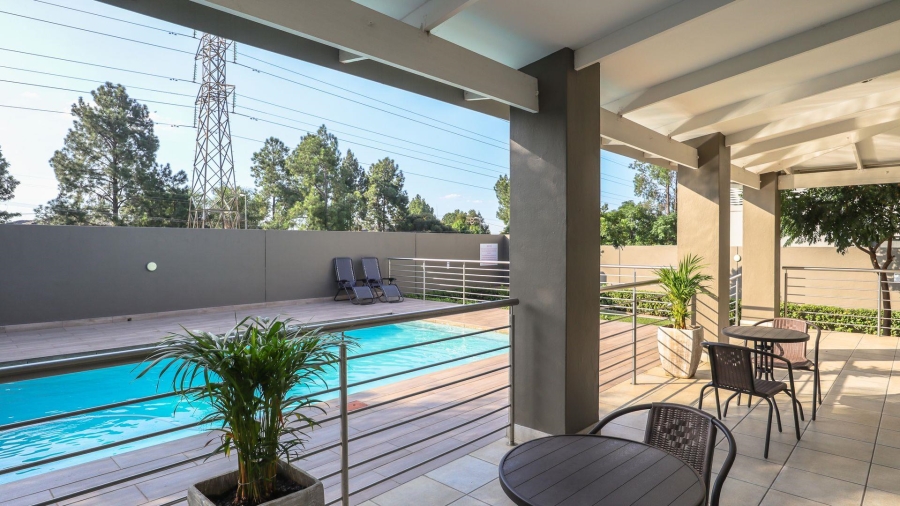 To Let 2 Bedroom Property for Rent in Broadacres Gauteng