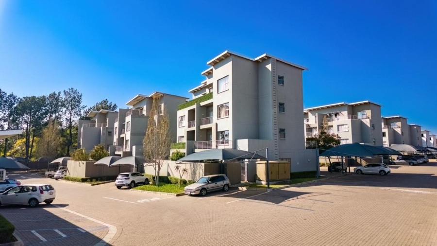 To Let 2 Bedroom Property for Rent in Broadacres Gauteng