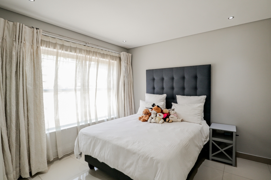 3 Bedroom Property for Sale in Broadacres Gauteng