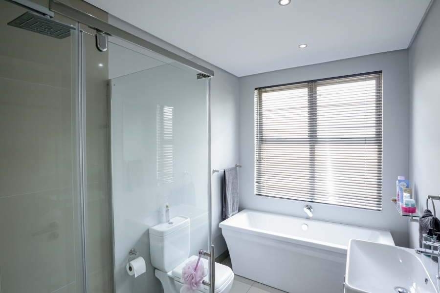 3 Bedroom Property for Sale in Broadacres Gauteng