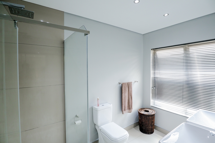 To Let 3 Bedroom Property for Rent in Broadacres Gauteng