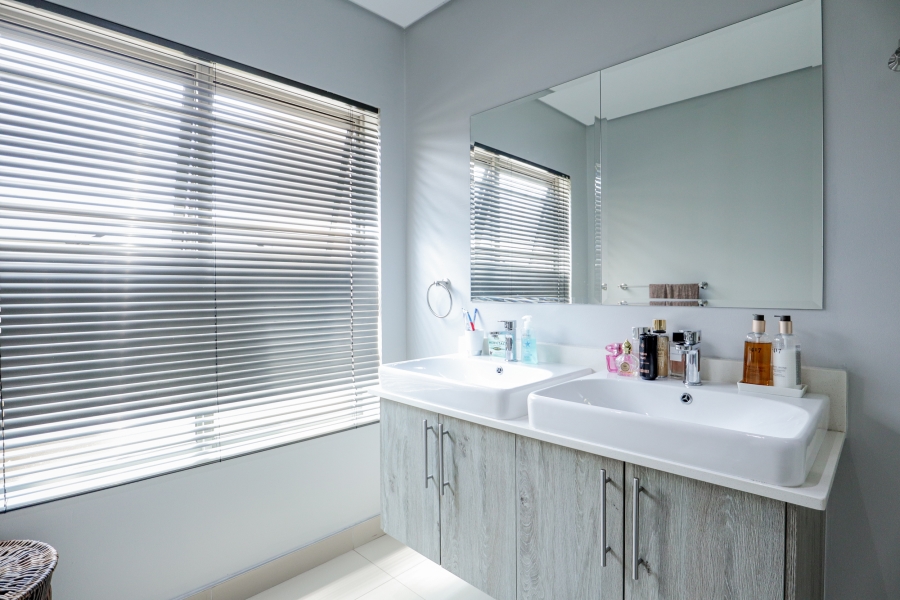 To Let 3 Bedroom Property for Rent in Broadacres Gauteng