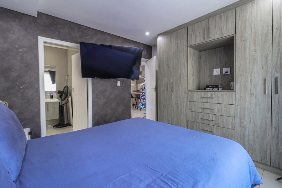 To Let 2 Bedroom Property for Rent in Broadacres Gauteng