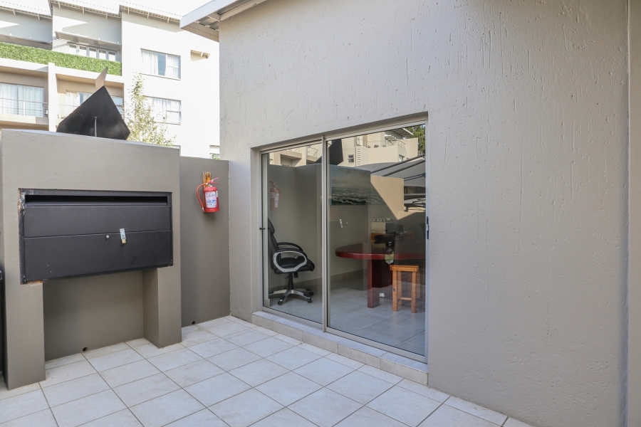 To Let 2 Bedroom Property for Rent in Broadacres Gauteng