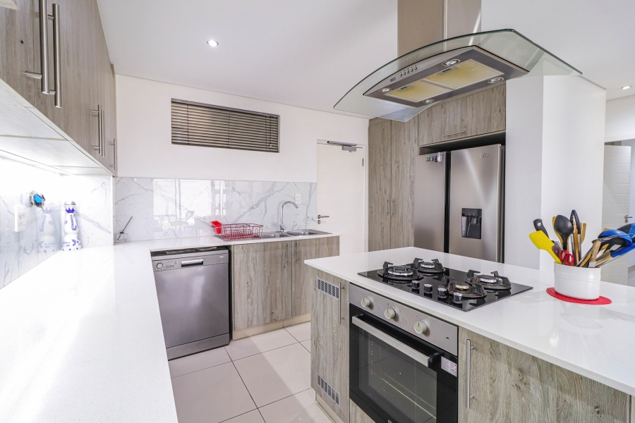 To Let 3 Bedroom Property for Rent in Broadacres Gauteng