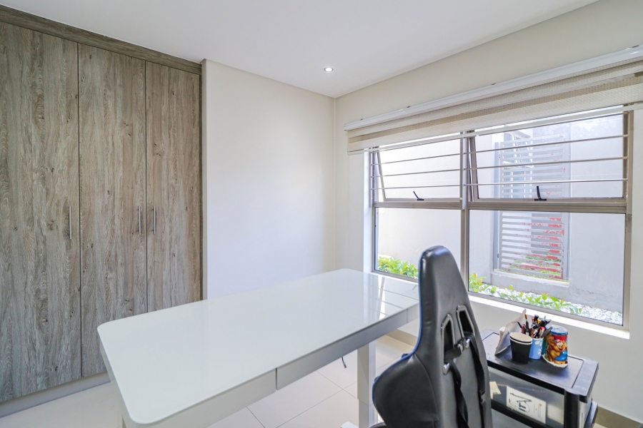 To Let 3 Bedroom Property for Rent in Broadacres Gauteng