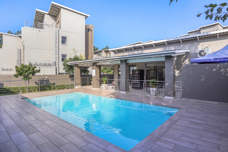 To Let 2 Bedroom Property for Rent in Broadacres Gauteng