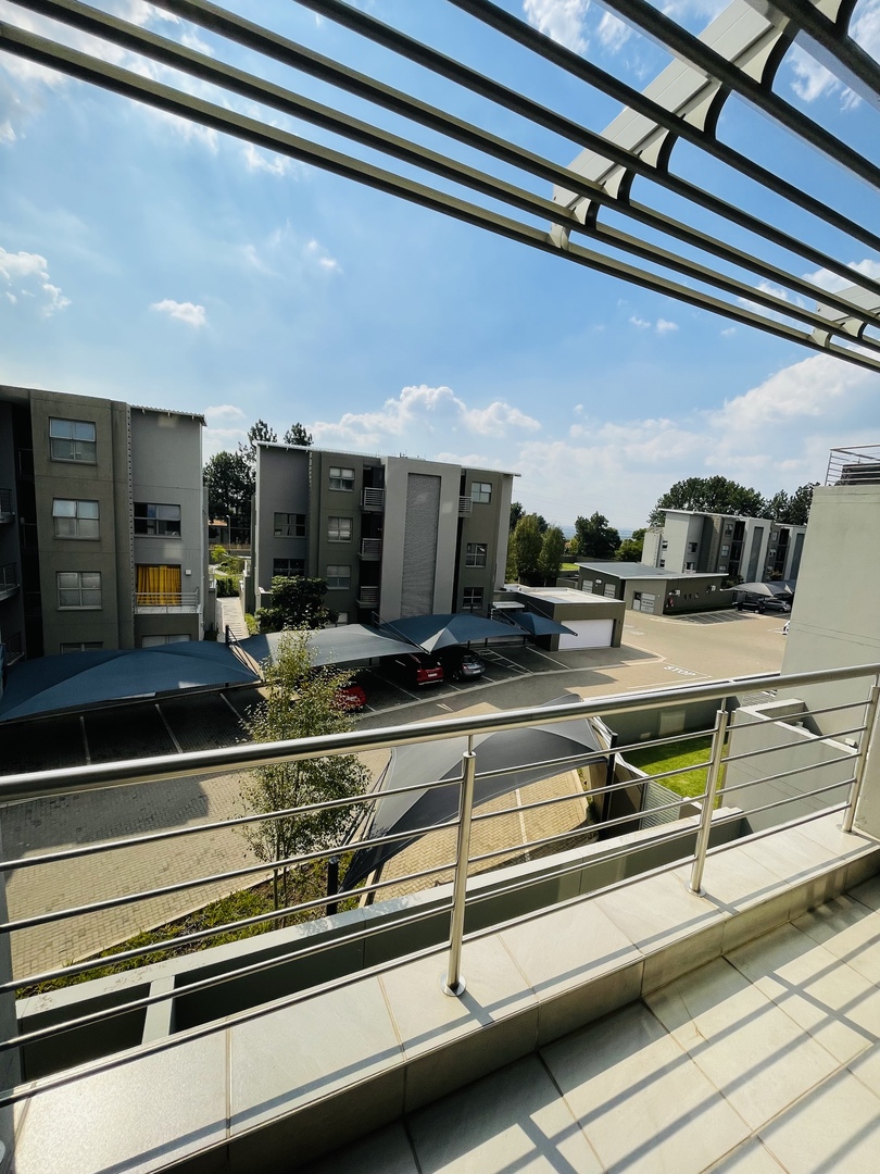 To Let 2 Bedroom Property for Rent in Broadacres Gauteng