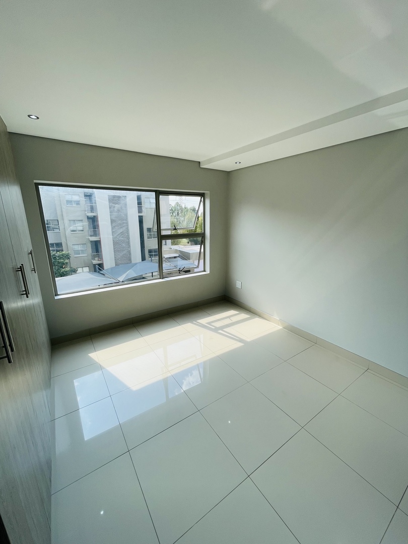 To Let 2 Bedroom Property for Rent in Broadacres Gauteng