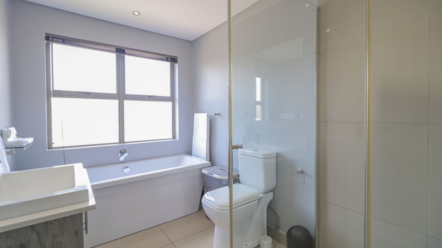 To Let 1 Bedroom Property for Rent in Broadacres Gauteng