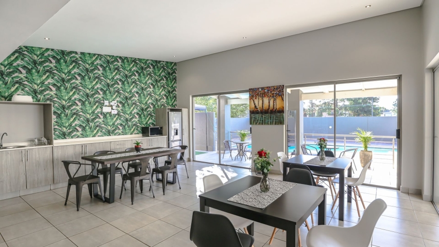 To Let 1 Bedroom Property for Rent in Broadacres Gauteng