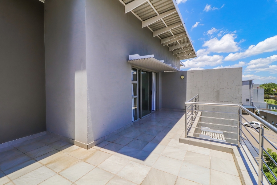 To Let 1 Bedroom Property for Rent in Broadacres Gauteng