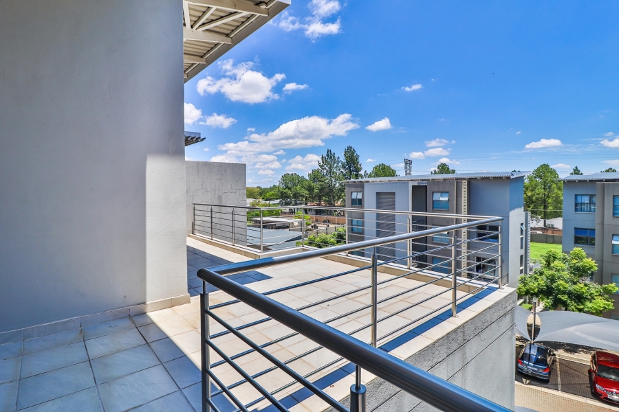 To Let 1 Bedroom Property for Rent in Broadacres Gauteng