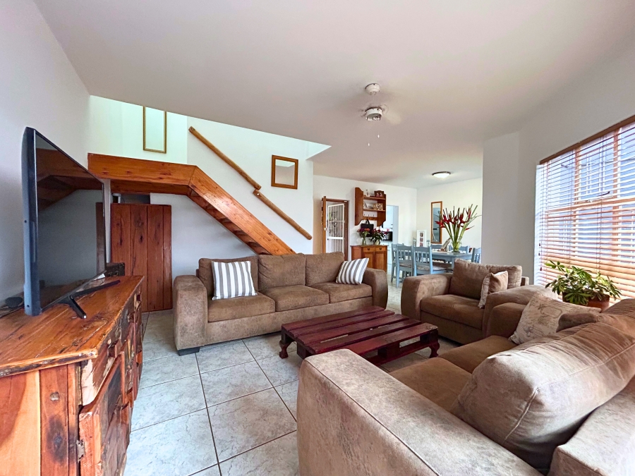 4 Bedroom Property for Sale in Eldoraigne Gauteng