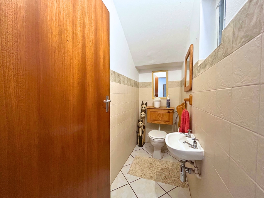 4 Bedroom Property for Sale in Eldoraigne Gauteng