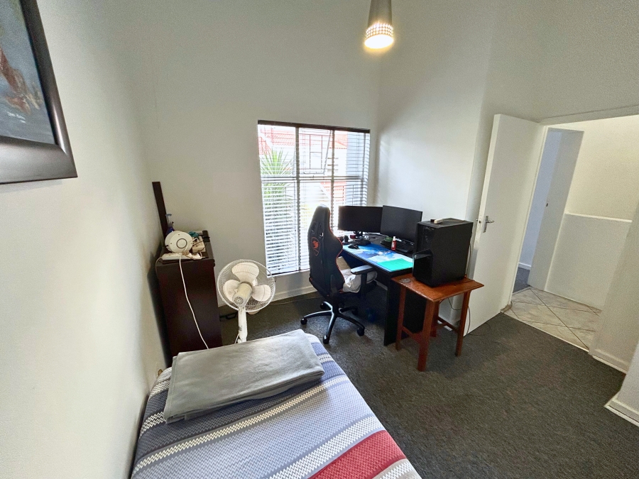 4 Bedroom Property for Sale in Eldoraigne Gauteng