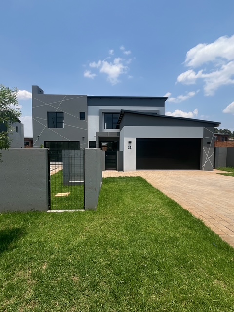 4 Bedroom Property for Sale in Fountainbrook Estate Gauteng