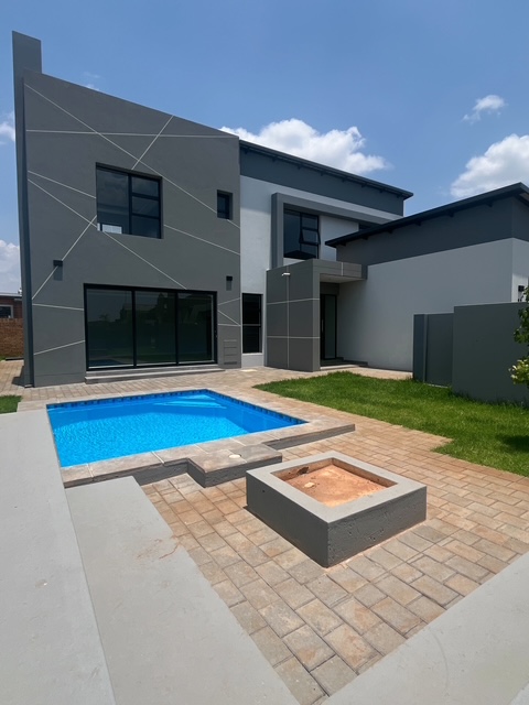 4 Bedroom Property for Sale in Fountainbrook Estate Gauteng
