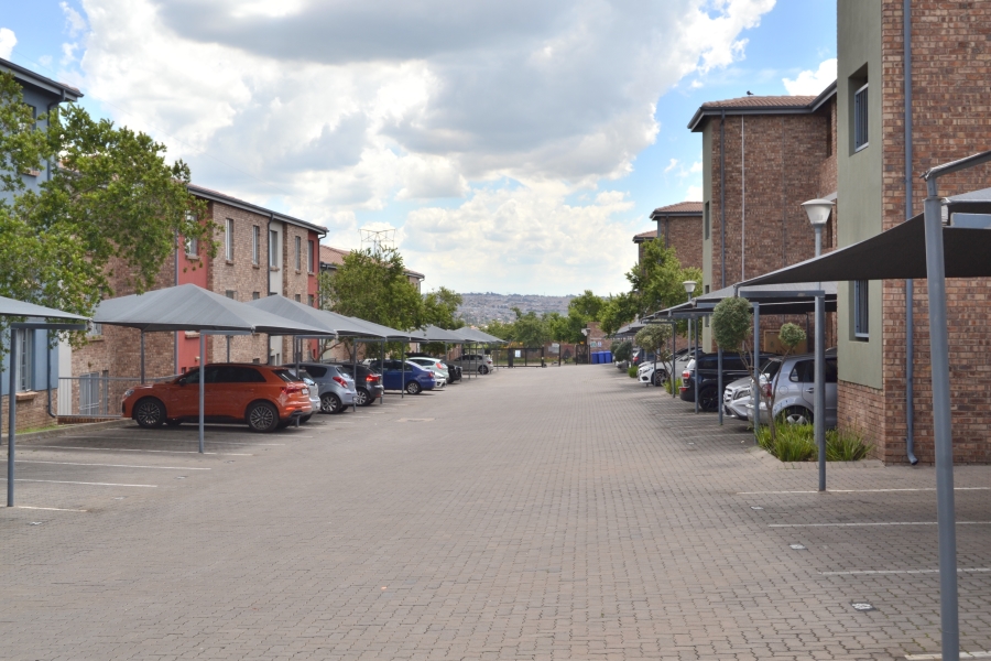 2 Bedroom Property for Sale in Amberfield Gauteng