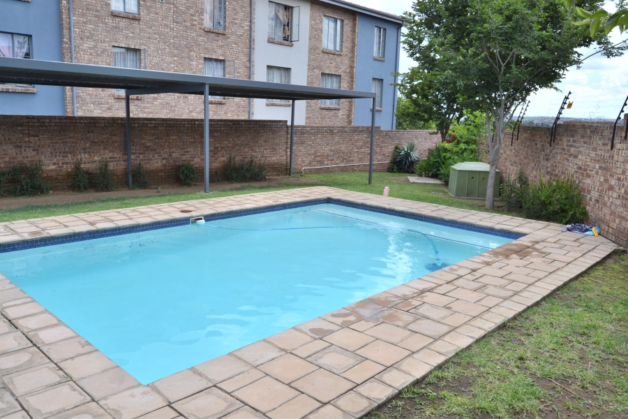 2 Bedroom Property for Sale in Amberfield Gauteng
