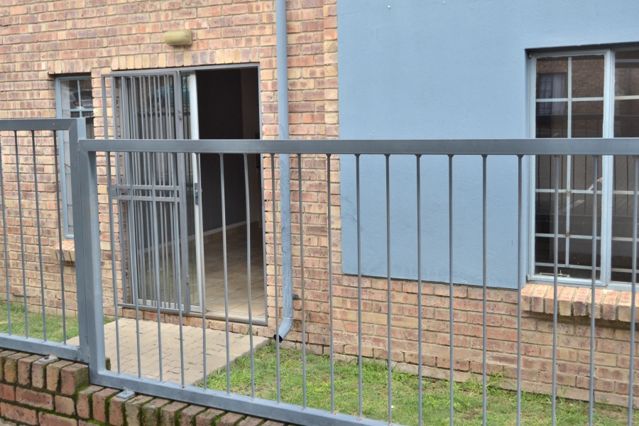 2 Bedroom Property for Sale in Amberfield Gauteng