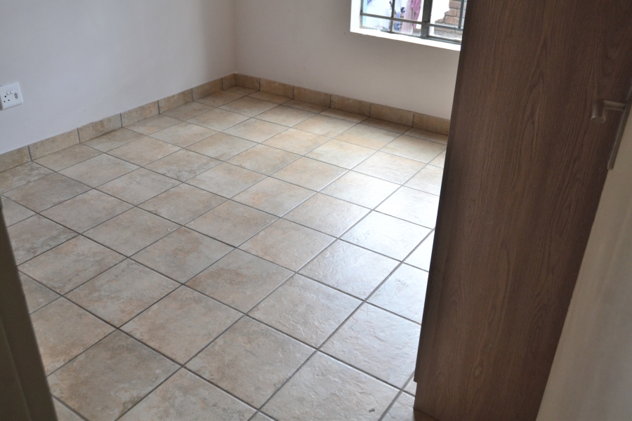 2 Bedroom Property for Sale in Amberfield Gauteng