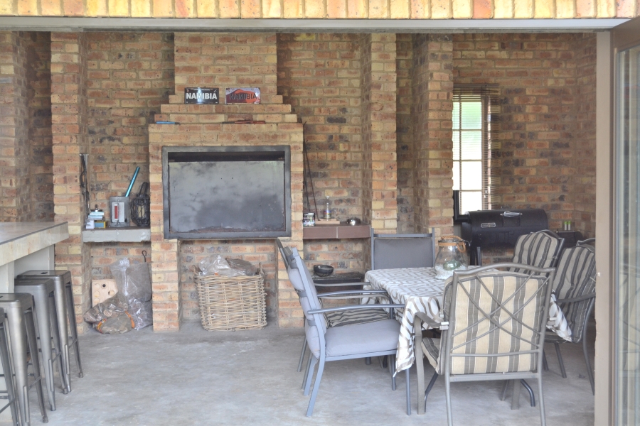 4 Bedroom Property for Sale in Thatchfield Estate Gauteng