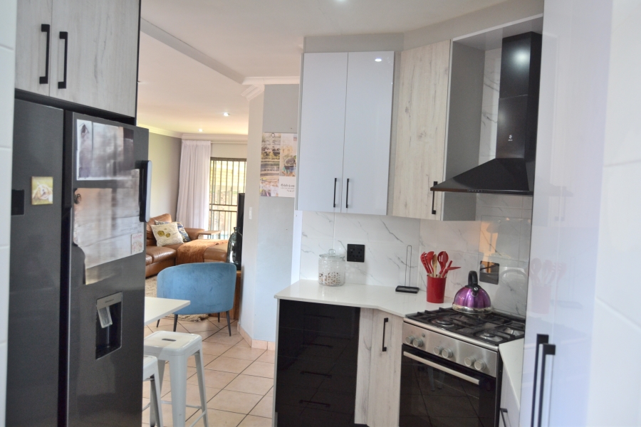 4 Bedroom Property for Sale in Thatchfield Estate Gauteng