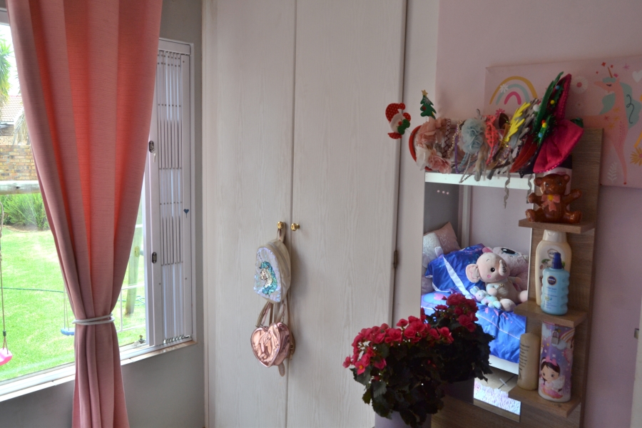 4 Bedroom Property for Sale in Thatchfield Estate Gauteng