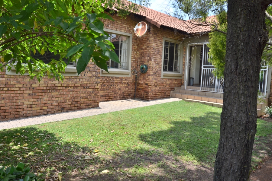 3 Bedroom Property for Sale in Thatchfield Estate Gauteng
