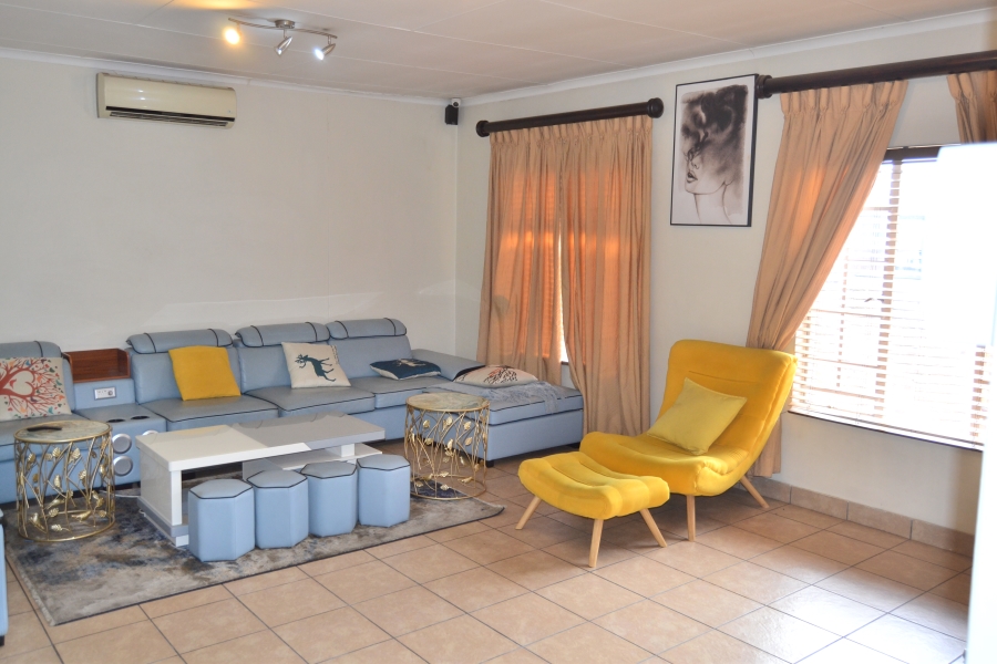 3 Bedroom Property for Sale in Thatchfield Estate Gauteng
